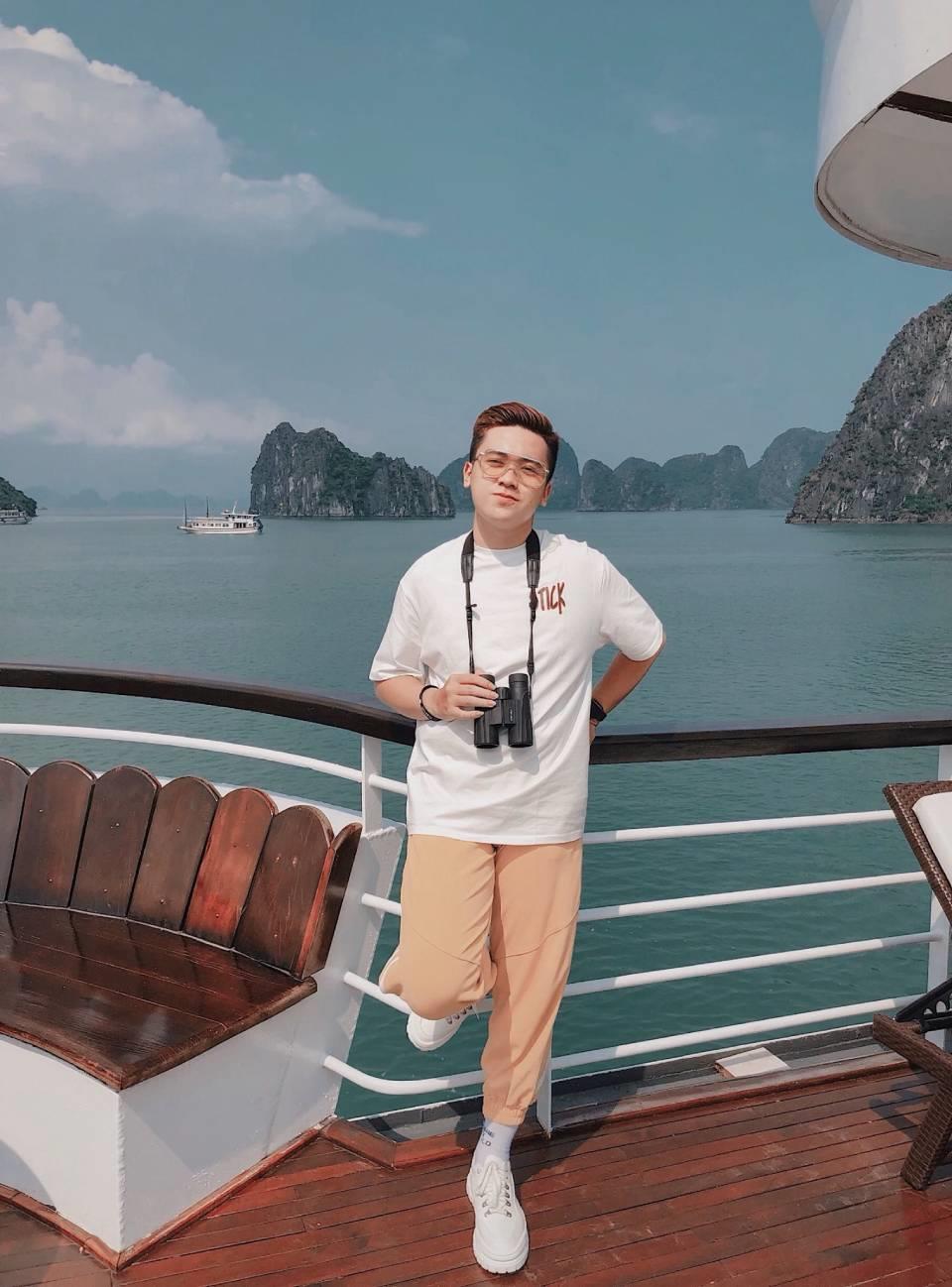 Khám phá vẻ đẹp vịnh Hạ Long trên du thuyền President Cruise